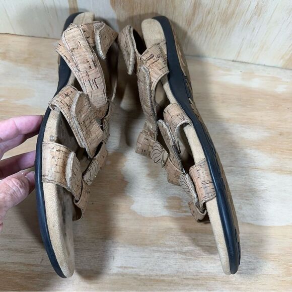 Vionic Tan Comfort Sandals Women’s Size 10 - Picture 3 of 9